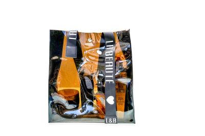 תיק לה בוטה 2021 הכולל 4 מוצרים מסדרת אינטנסיב. מסכה,שמפו,סרום ומסכה ללא שטיפה