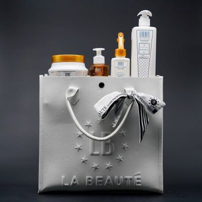 מארז 4 מוצרים של לה בוטה קולקציה 2022 תיק צד מעוצב+4 מוצרים מסכה,שמפו,סרום,ומסכה ללא שטיפה