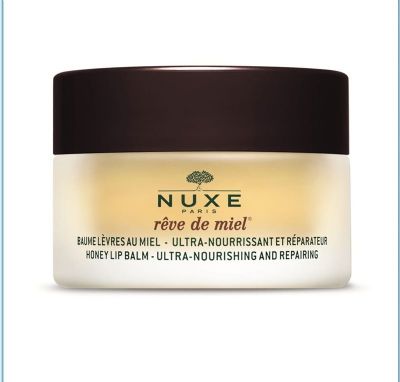 באלם נוקס לשפתיים יבשות מכיל חמאת שיאה